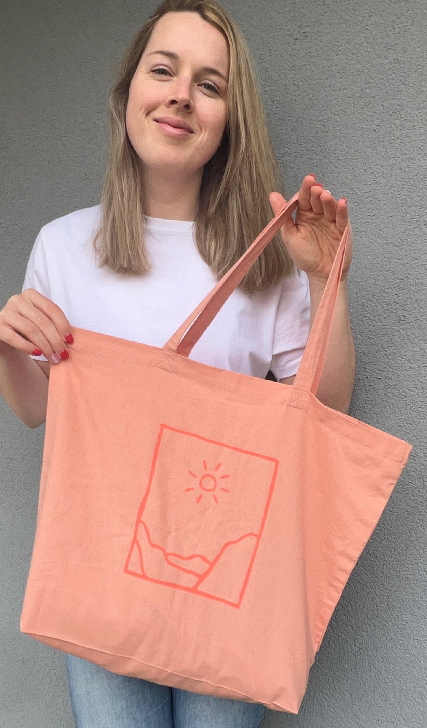 Sunny vibes Tasche: Landschaft in rosé