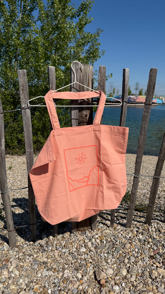 Sunny vibes Tasche: Landschaft in rosé