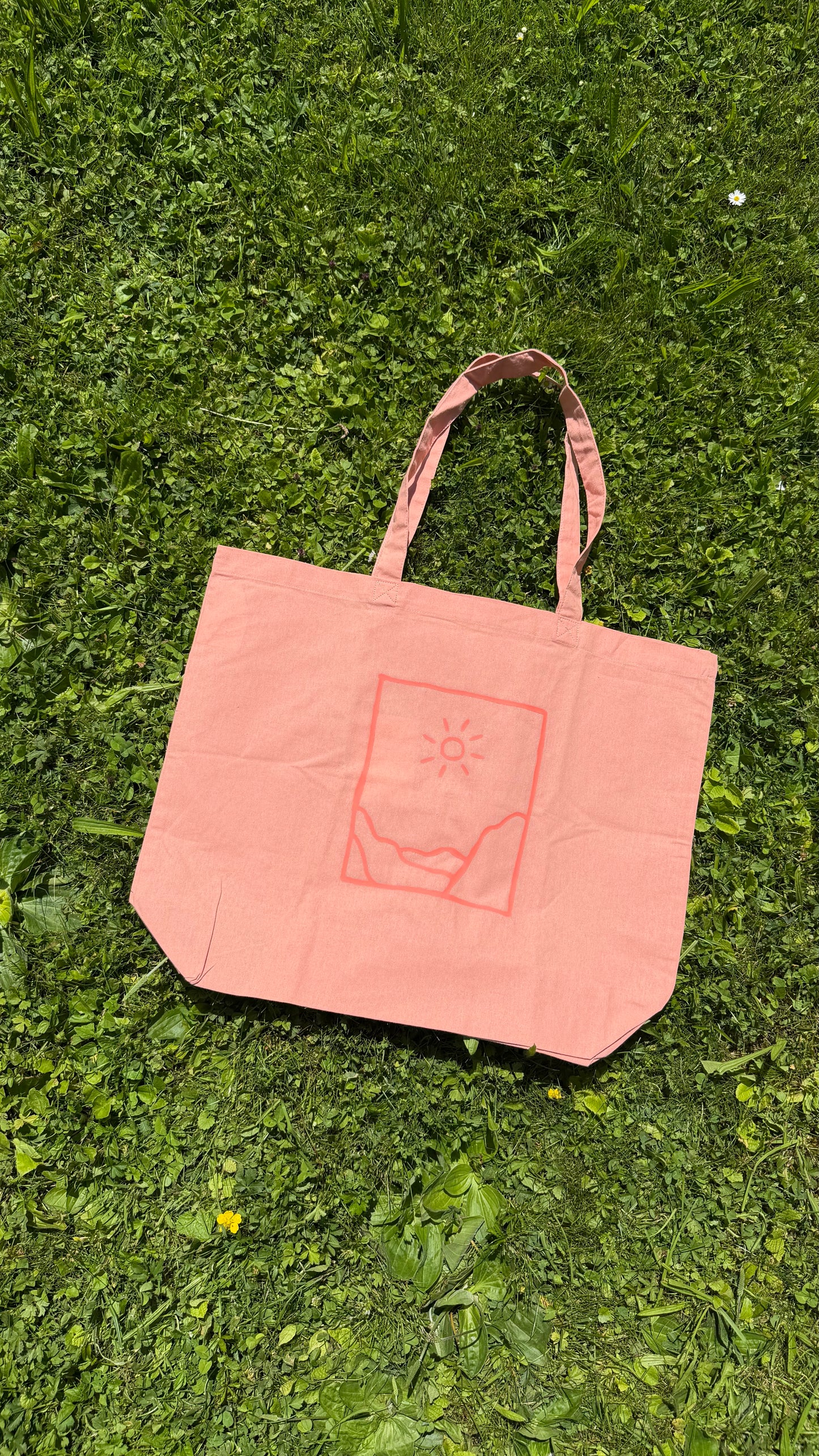 Sunny vibes Tasche: Landschaft in rosé