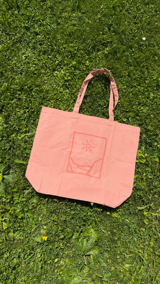 Sunny vibes Tasche: Landschaft in rosé