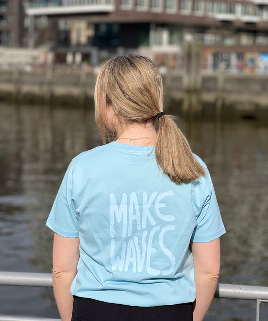 Summer vibes T-Shirt: Make waves