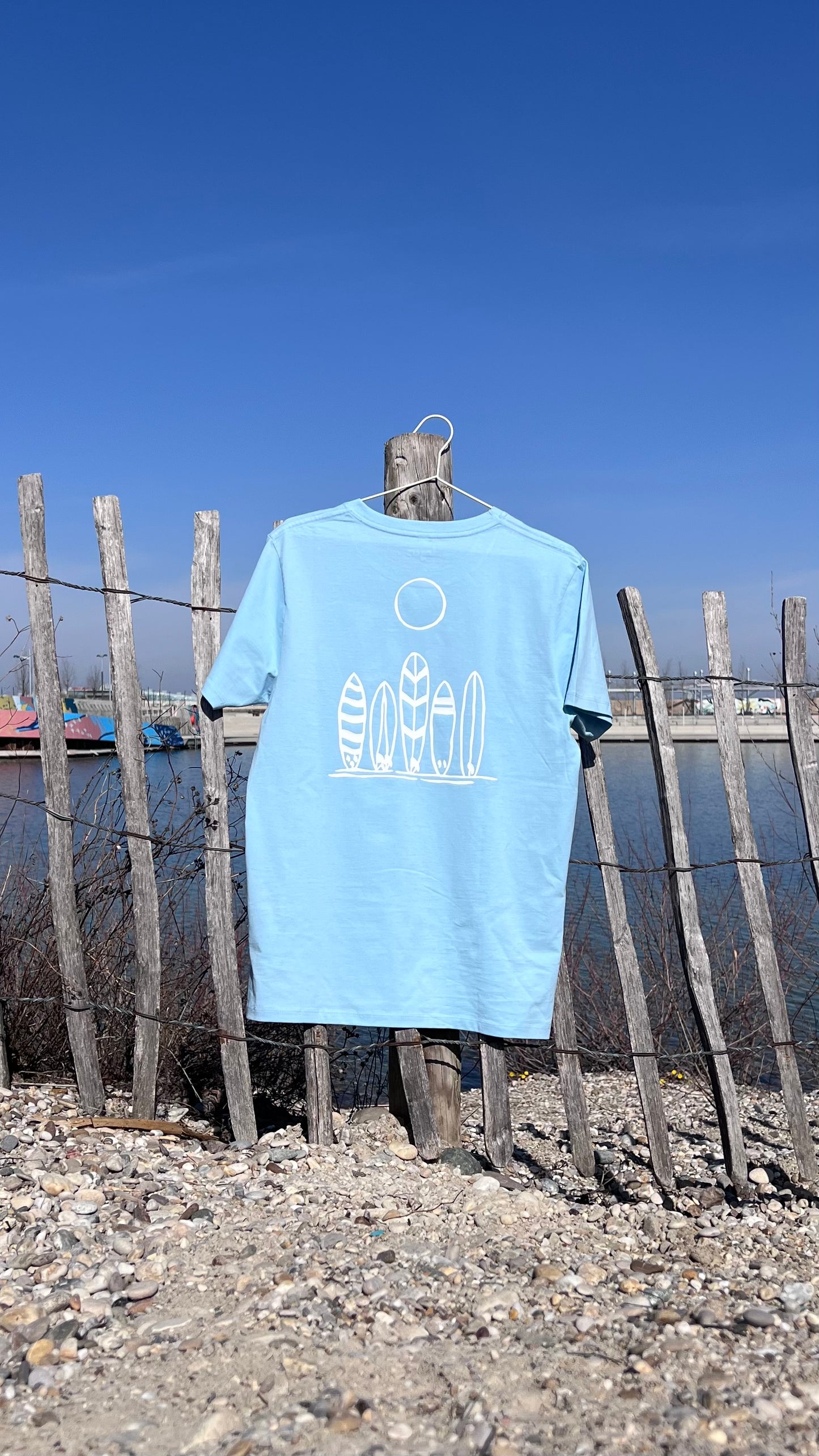 Summer vibes T-Shirt: Surfboards